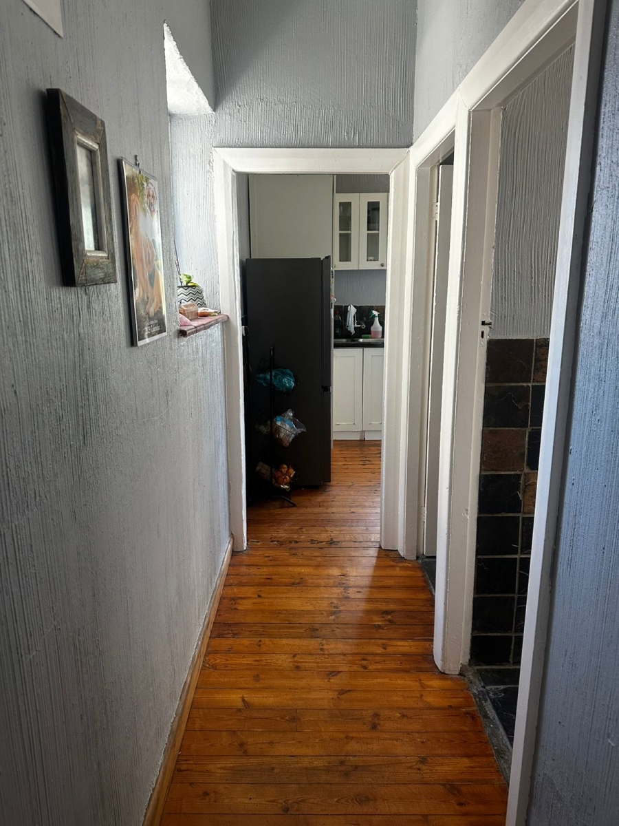 2 Bedroom Property for Sale in Sea Point Western Cape